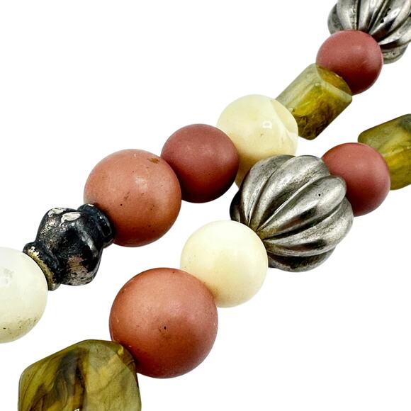 Carolyn Tanner Cream Green Mauve Neutral Tones Beaded Silver Tone 35" Necklace - Picture 4 of 6